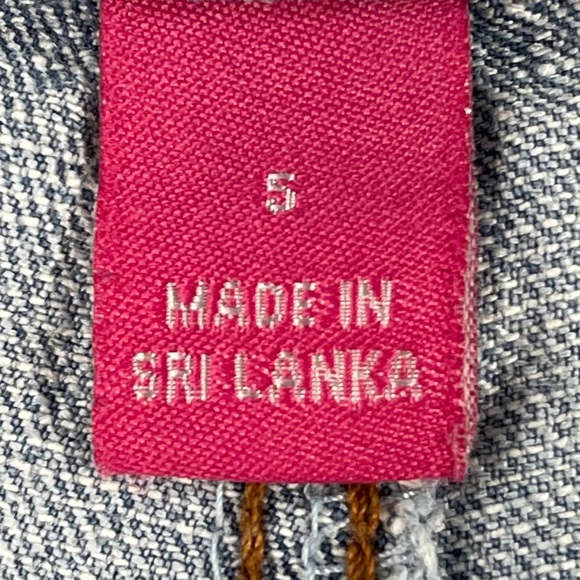 Glo Jeans Capri pants size 5 light wash, butterfly on pockets, rolled cuffs - Picture 14 of 15